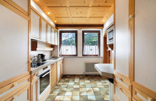 Vandans Appartement | Appartement "Jordis" avec vue sur les montagnes, terrasse privée, jardin et Wi-Fi