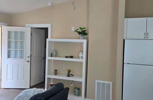 Magnolia Appartement | Apartment just 23 minutes from Texas Renaissance Festival