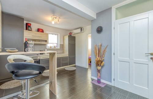 Cancini Appartement | Appartement 1 Chambre Kardumovic I Violet au Rez-de-Chaussée