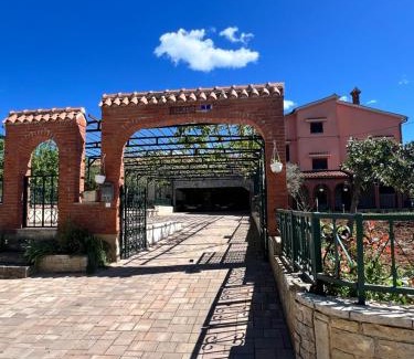 Bibici Appartement | Apartment Karlo, Heated pool, private parking