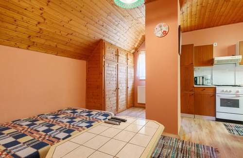 Balatonkeresztur Appartement | Appartement Keszeg by Interhome