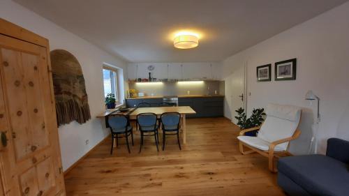 Birgitz Appartement | Apartment Kirchmair