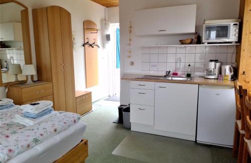 Serrahn Appartement | Apartment Kletterrose, Seenähe, Mecklenburgische Seenplatte