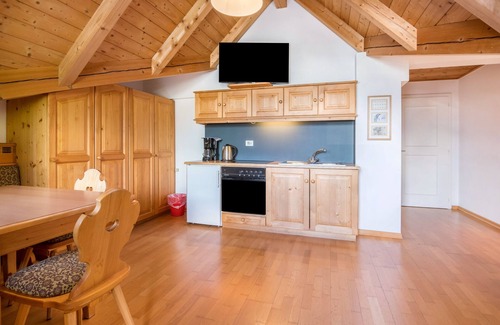 Silandro Appartement | Appartement 'Kortscherhof Apt Typ 5' avec vue sur les montagnes, jardin partagé et Wi-Fi