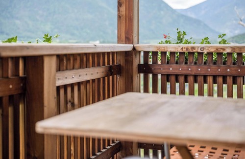 Bressanone Appartement | Appartement "Kreuzhof rechts" avec vue sur les montagnes, Wi-Fi, balcon et jardin