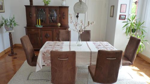 Nordhausen Appartement | Apartment Kunsthaus Panorama 1 OG mit Balkon
