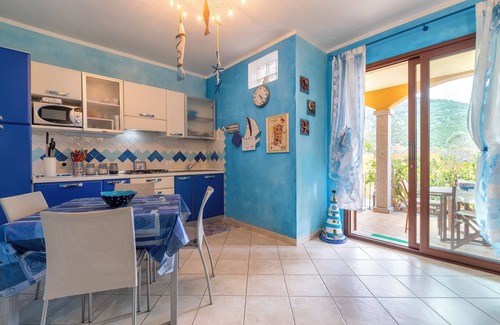 La Ciaccia Appartement | Appartement 'L'Elicriso - Profumi Di Sardegna' avec vue sur mer, terrasse privée et climatisation