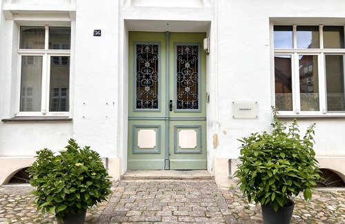 Stralsund Appartement | Apartment L - Holiday apartment at the theater Haus Schill