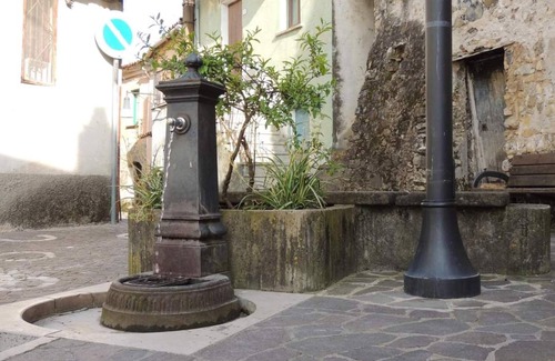 Castelnuovo Cilento Appartement | Apartment 'La Casa Di Arianna' with Sea View, Wi-Fi and Air Conditioning