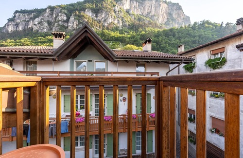 Mori Appartement | Appartement "La Casa Del Gelso" avec vue sur les montagnes, balcon et Wi-Fi