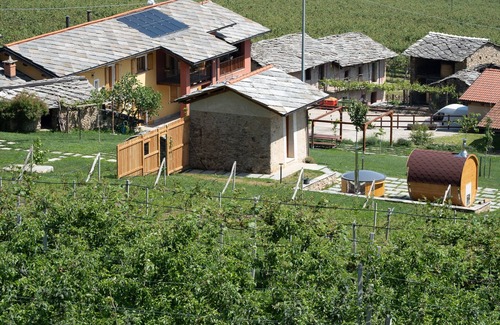 Barge Appartement | Apartment LA CORTE, in farmhouse at the foot of Monviso with wellness area