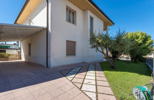 Sandra Appartement | Appartement 'La Maison De Mely' avec terrasse privée, Wi-Fi et climatisation