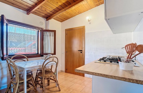 Montincello Appartement | Apartment 'La Mignola - Trilo 4' with Shared Garden, Wi-Fi and Air Conditioning