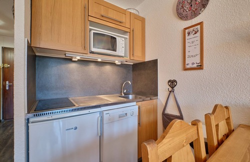 Les Deux Alpes Appartement | Appartement "La Montagne" avec vue sur les montagnes, balcon et Wi-Fi