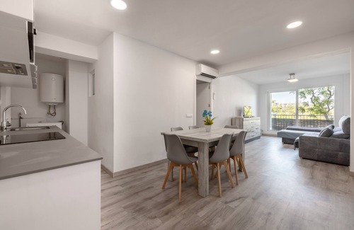 La Pineda Appartement | Appartement 'La Pineda' avec vue sur la mer, Wi-Fi et climatisation