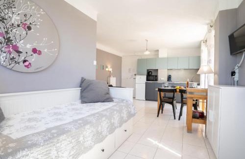 Saint-Cyr-sur-Mer Appartement | Apartment La Sirene-4 by Interhome