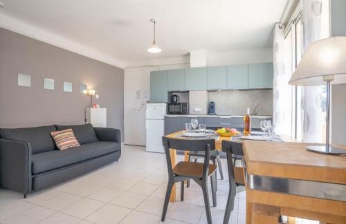 Saint-Cyr-sur-Mer Appartement | Apartment La Sirene-4 by Interhome