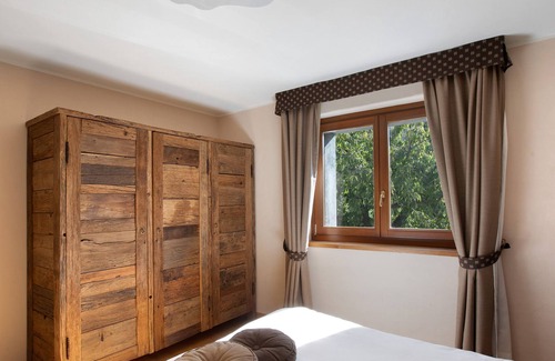 Pont Suaz Appartement | Apartment 'La Vigne De Papagran App3' with Mountain View, Shared Garden and Wi-Fi