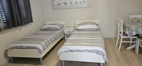 Izola Appartement | Apartment Laguna 40 with covered parking