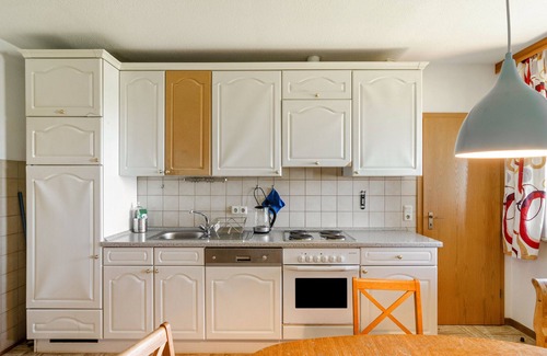 Hofgeismar Appartement | Appartement 'Landleben' avec vue sur les montagnes et jardin partagé