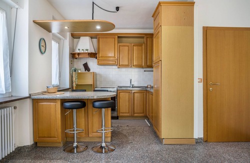 Lona-Lases Appartement | Appartement "Lases Piano Terra" avec vue sur la montagne, terrasse privée et Wi-Fi