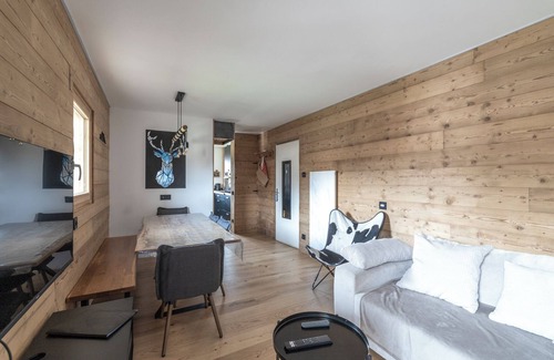Les Carroz-d'Araches Appartement | Appartement 'Le Chappart - Carroz D'Arâches' avec vue sur les montagnes, terrasse privée et Wi-Fi