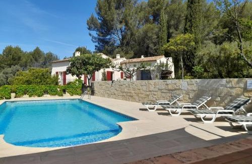 Le Castellet Appartement | Apartment Le Mas Line by Interhome