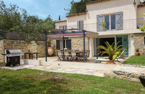 Le Castellet Appartement | Apartment Le Mas Line by Interhome
