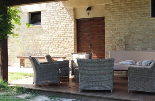 Mondavio Maison | Apartment "Le Rose" - Agriturismo Borgo la Rovere