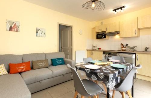 La Madeleine-Bellevue Appartement | Apartment Le Tréherais by Interhome