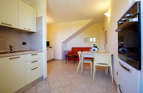 Deiva Marina Appartement | Apartment 'Leccino' with Mountain View, Wi-Fi and Air Conditioning