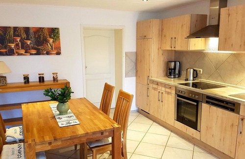 Leest Appartement | Appartement Leest No. 2, style campagnard, coin salon + grill, ancienne ferme, au bord du lac, 85m2