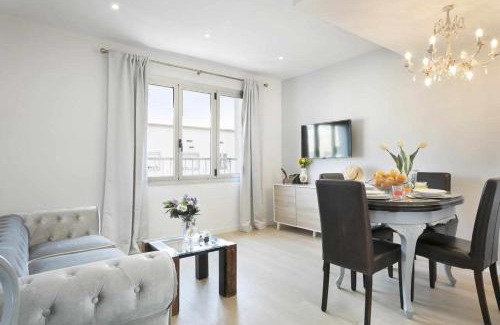 Sant Marti de Provencals Appartement | Apartment Leonor