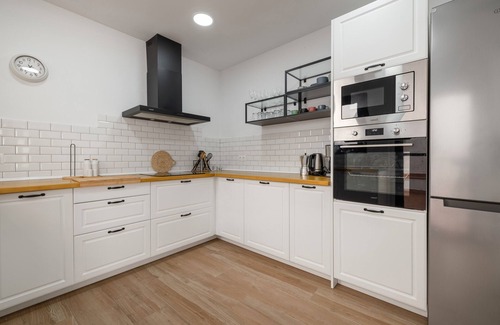 Camarles Appartement | Appartement "Les Carolines" avec terrasse privée, Wi-Fi et climatisation