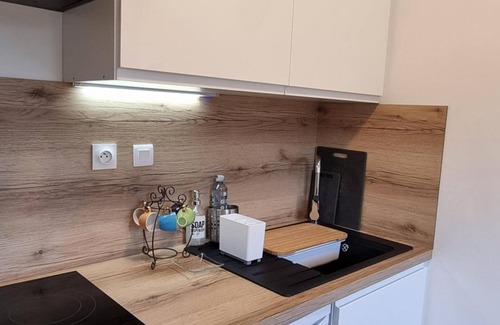 La Salvetat-sur-Agout Maison | Apartment 'Les Tables Aux Vaches-Chambre Agout' with Private Terrace, Private Garden and Wi-Fi