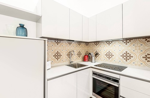Pedona Appartement | Appartement "LIBECCIO" finement meublé, dans le vert