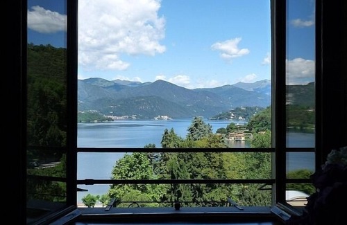 Gozzano Appartement | Appartement Lido dans une villa d'époque sur le lac d'Orta avec piscine et vue spectaculaire