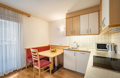 Naz Appartement | Appartement 'Linder 19' avec vue sur les montagnes, piscine partagée et Wi-Fi