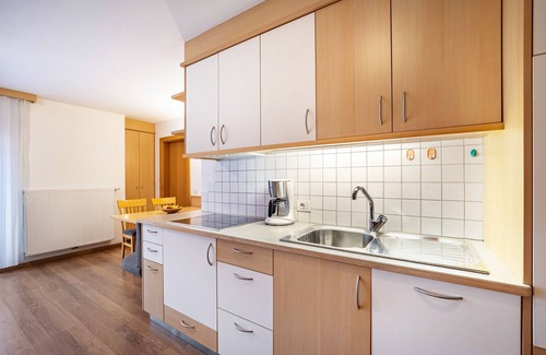 Naz Appartement | Appartement 'Linder 20' avec vue sur les montagnes, piscine partagée et Wi-Fi