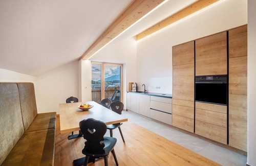 Naz Appartement | Appartement 'Linderhof Cima' avec vue sur les montagnes, piscine partagée et Wi-Fi