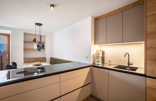 Naz Appartement | Appartement "Linderhof Panorama Balkon" avec vue sur les montagnes, piscine partagée et Wi-Fi
