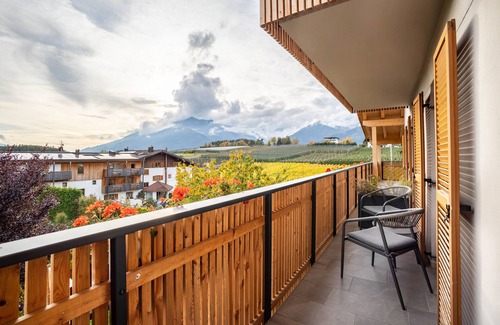 Naz Appartement | Appartement "Linderhof Panorama Balkon" avec vue sur les montagnes, piscine partagée et Wi-Fi