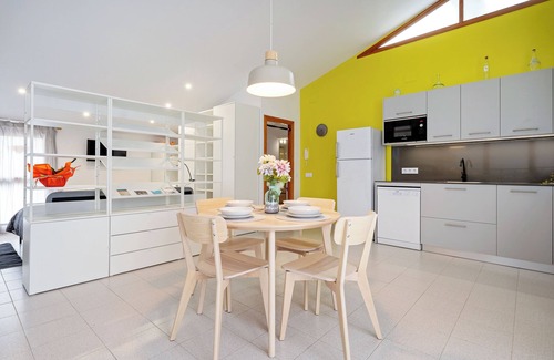 Bellvey Appartement | Appartement "Loft El Til-ler" avec terrasse privée et Wi-Fi