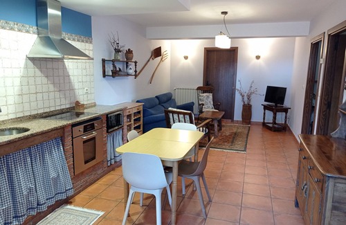 Olaskoegia Appartement | Appartement 'Lokate 2 Habitaciones' avec vue sur les montagnes, terrasse privée et Wi-Fi