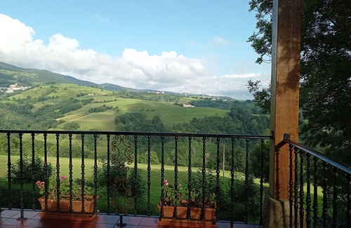 Olaskoegia Appartement | Appartement 'Lokate 5 Habitaciones' avec vue sur les montagnes, terrasse partagée et Wi-Fi