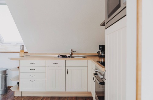 Baltrum Appartement | Apartment 'Lord Nelson' with Shared Terrace, Shared Garden and Wi-Fi