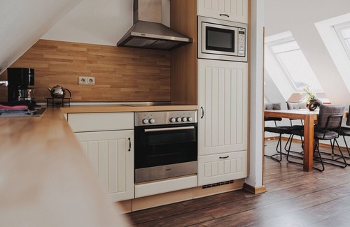 Baltrum Appartement | Apartment 'Lord Nelson' with Shared Terrace, Shared Garden and Wi-Fi