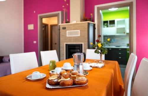Tusa Appartement | Apartment 'Luna Piena' with Sea View, Wi-Fi and Air Conditioning