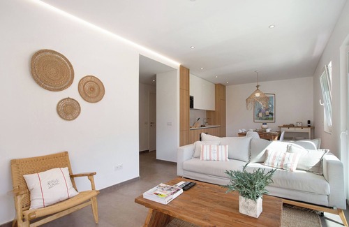 Nazare Appartement | Appartement "Luxury Boho Style Nazaré" avec vue sur la mer, piscine partagée et Wi-Fi.