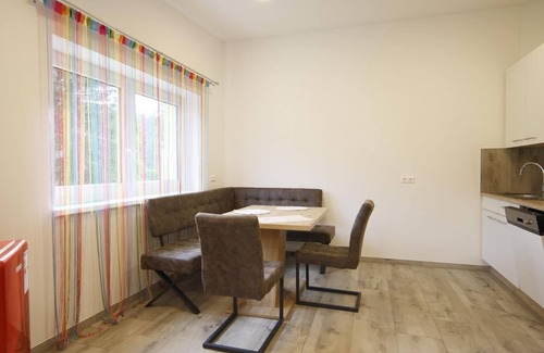 Unterlibitsch Appartement | Apartment mit 3 Schlafzimmern und Balkon - Haus am Feistritzer See